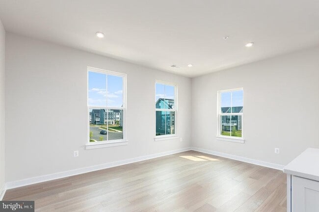 Photo - 1687 Dunnington Pl
