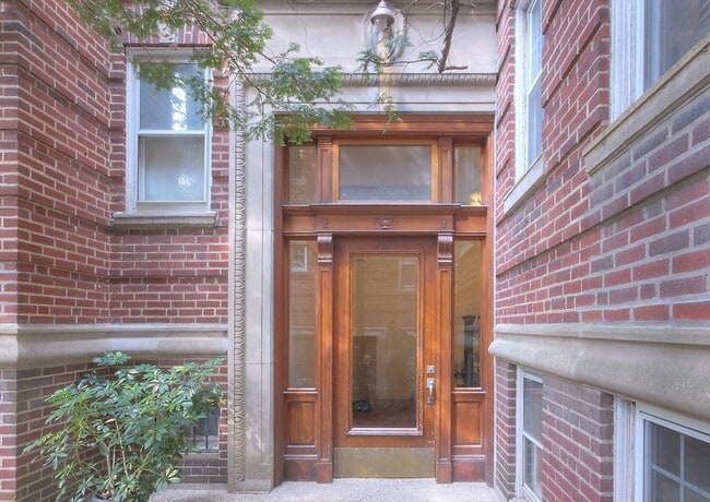 Photo - 1699 Cambridge St Unit 4