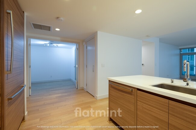 Photo - 583 Battery St