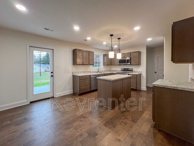 Photo - 6025 Memory Hill Ln