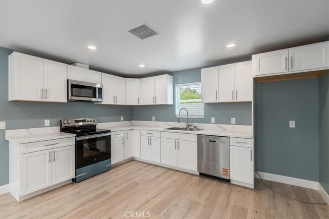 Building Photo - 13027 Herrick Ave Unit 13027 Rental