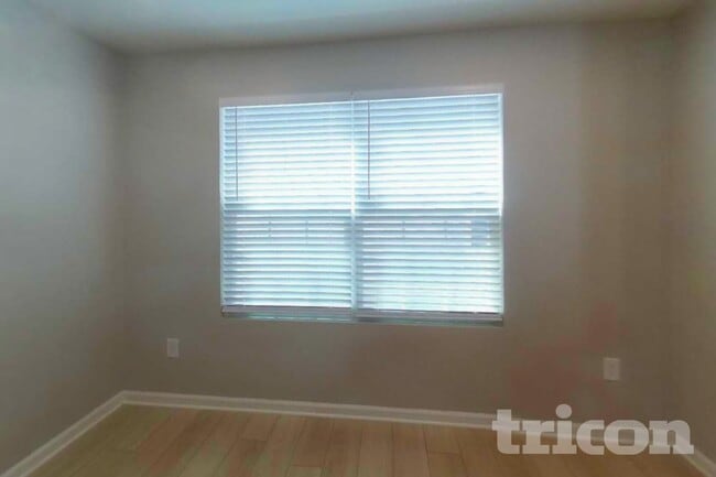 Photo - 1423 Penrith Ct