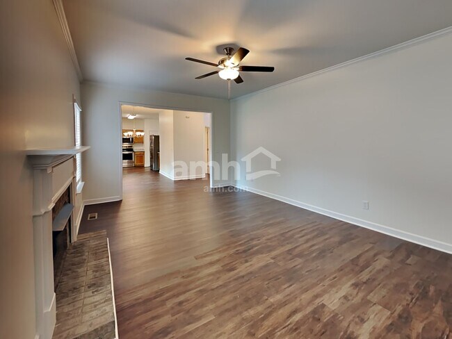 Photo - 3058 Romain Trail