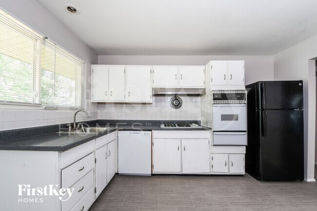 1335 Pepperhill Dr