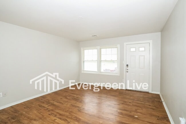 Photo - 9209 Meadowglen Dr