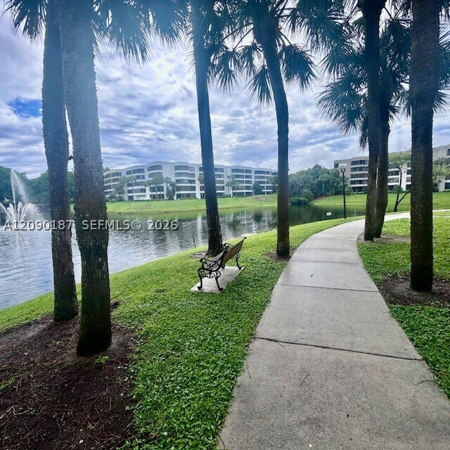 Building Photo - 1865 Palm Cove Blvd Unit 9-102