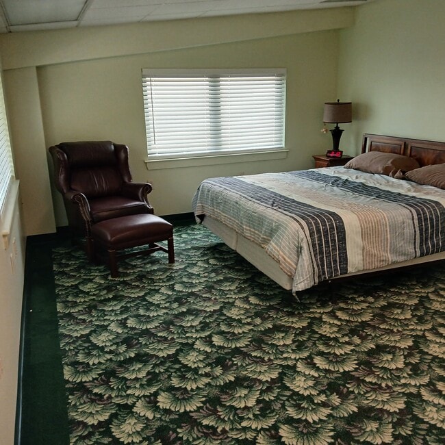 Building Photo - 55 US Route 1 Byp Unit Furnished Rental