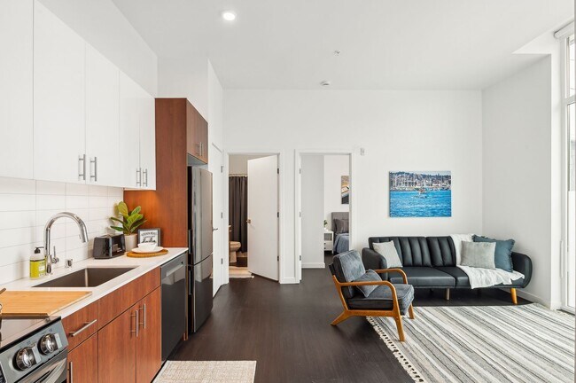 Building Photo - 3150 Fairview Ave E Unit 103