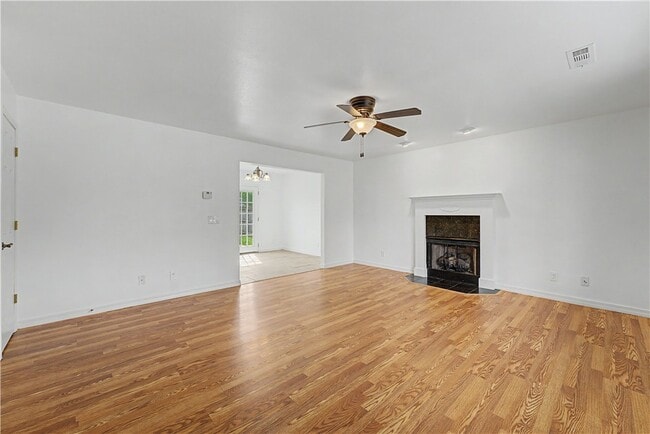 Photo - 5213 S 62nd St
