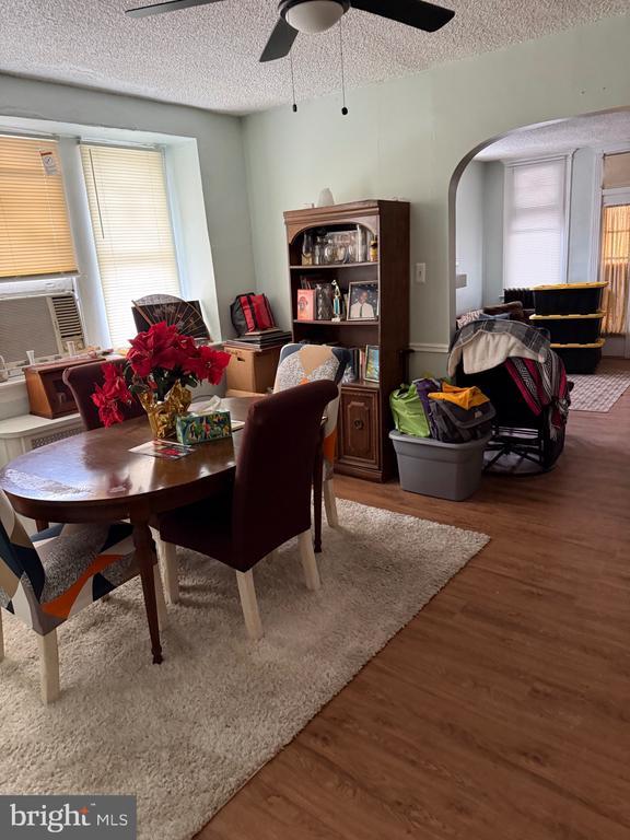 Building Photo - 5636 N Camac St