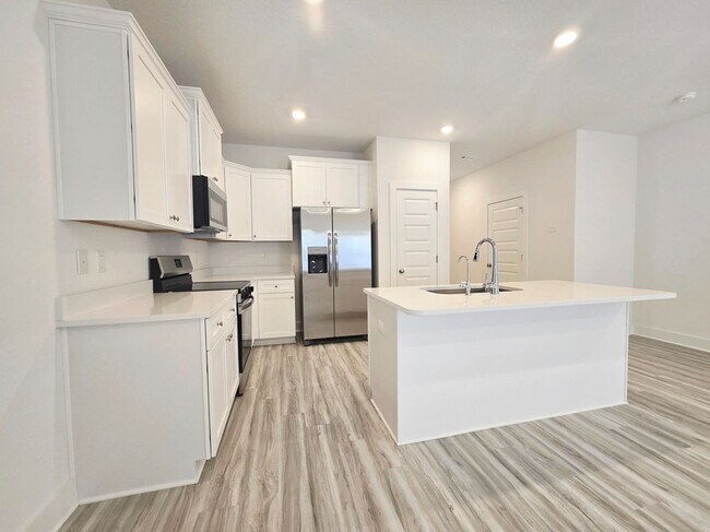 Photo - 396 Salt Creek Lane