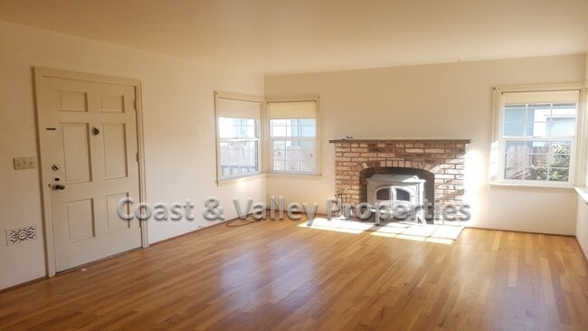 Photo - Wonderful South Salinas Home for RENT!!!