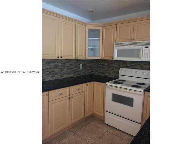 Photo - 7732 Camino Real Unidad F220