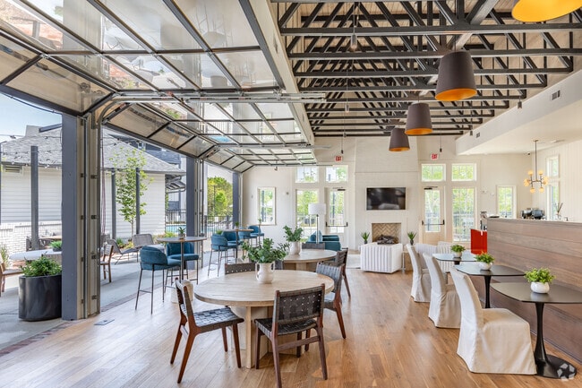 Casa club - Livano Trinity