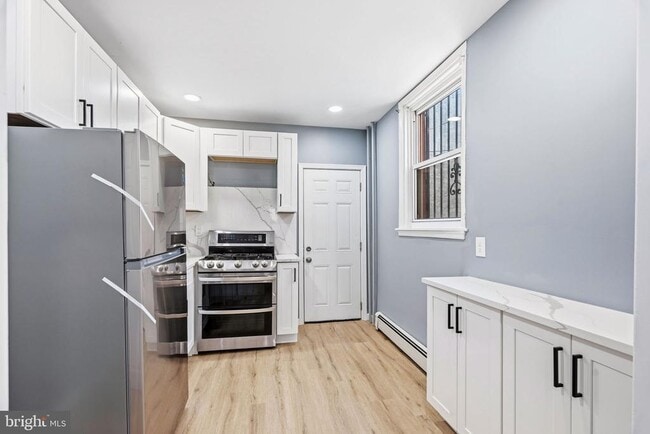 Photo - 2224 E Clearfield St