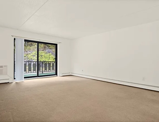 Building Photo - 80 N Warren St Unit 36