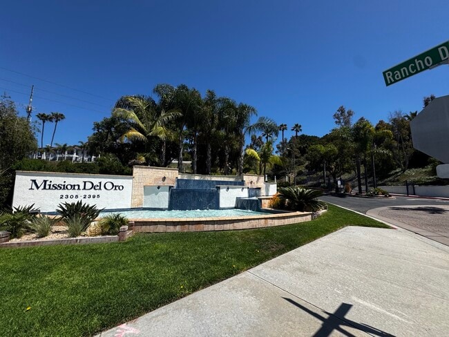 Building Photo - 2335 Rancho Del Oro Rd