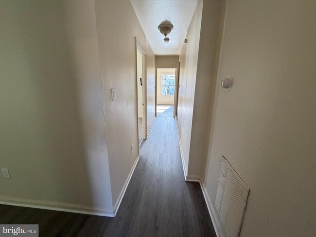 Photo - 110 W Main St