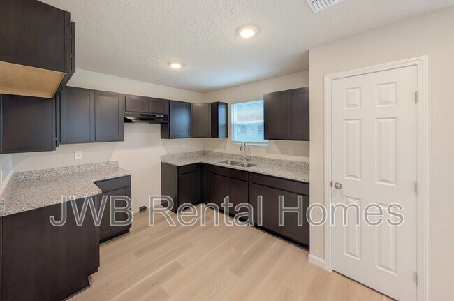 Photo - 857 W Palm Ave