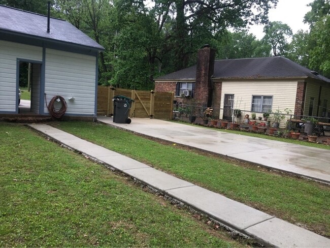 Photo - 1411 Whitten Rd