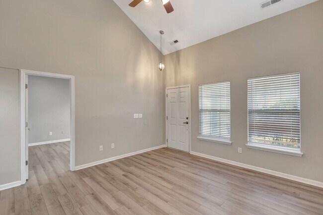 Photo - Lakes of Summerville