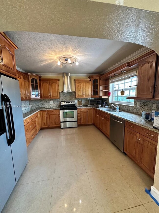 9000 SW 40th Ter