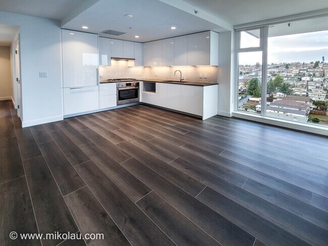 Photo - 8181 Chester St