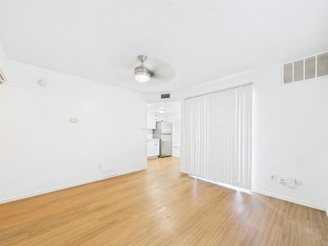 Building Photo - 2500 Burleson Rd Unit 201