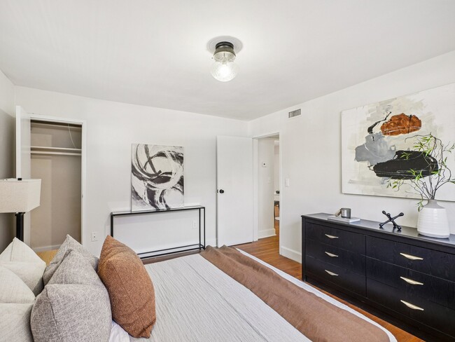 Photo - Cameron Court