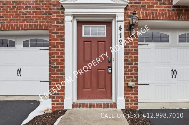 Photo - 412 Olive Ln