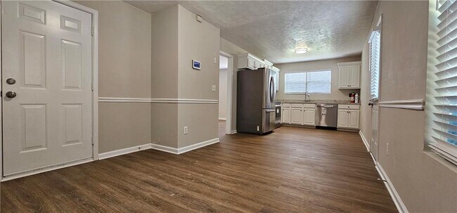 Photo - 155 Inverness Trce