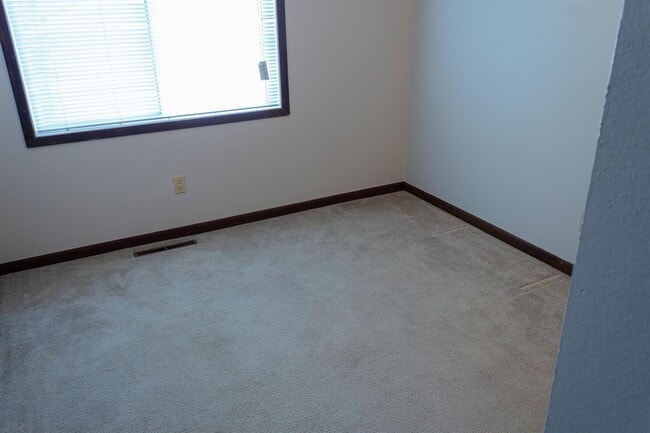 Photo - 343 Willow Wind Pl