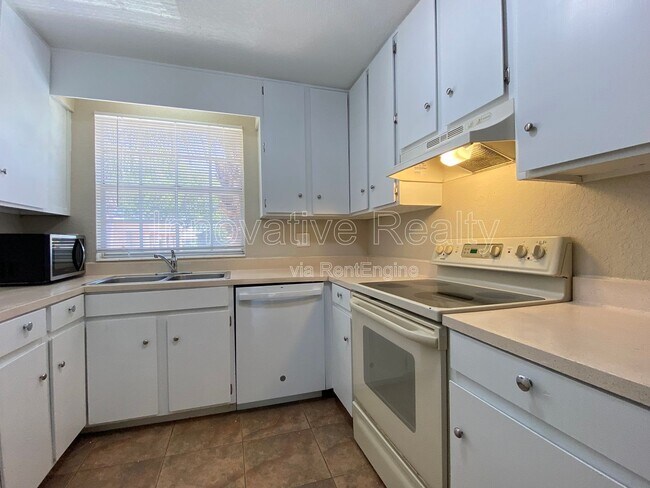 Photo - 412 Banyon Tree Cir Unit Apt 202