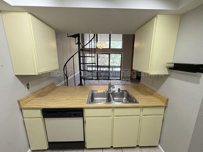 Photo - 14091 E Tufts Dr Unit E9