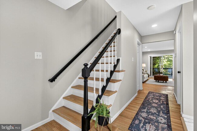 Photo - 10415 Carriagepark Ct