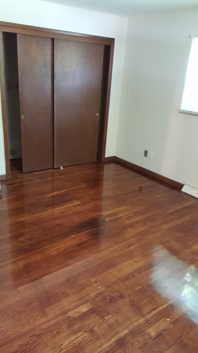 Photo - 4167 Marland Dr