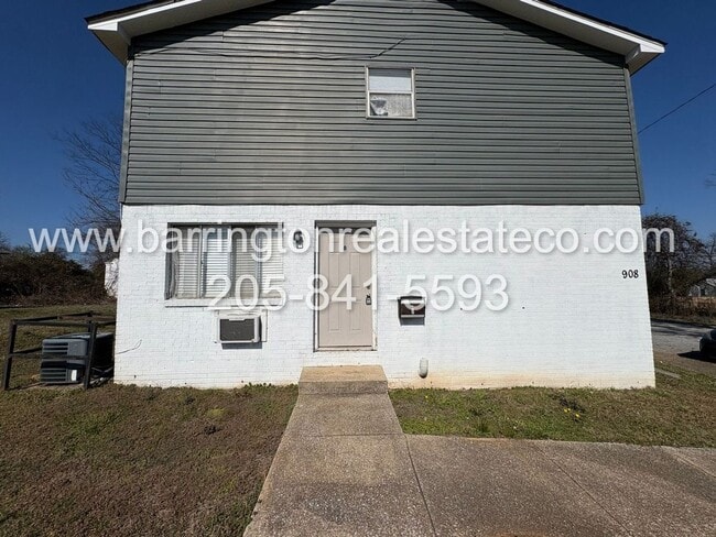 Building Photo - 908 4th Ave W Unit 8