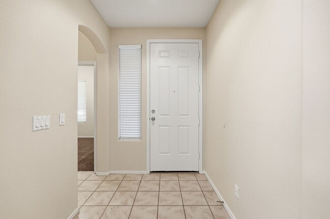 Photo - Large 4 Bedroom + Den home in Great Westwing Mountain Community