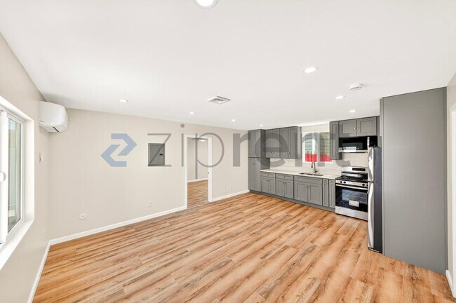 Photo - 4013 S Harvard Blvd