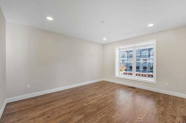 Photo - 20 Zazzetti St