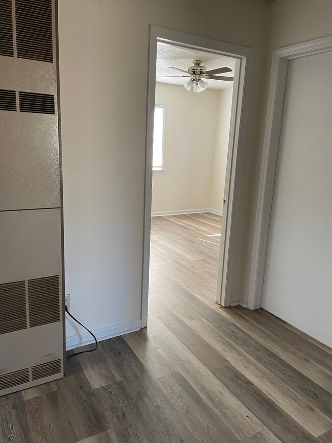 Photo - 5046 Crawford Rd