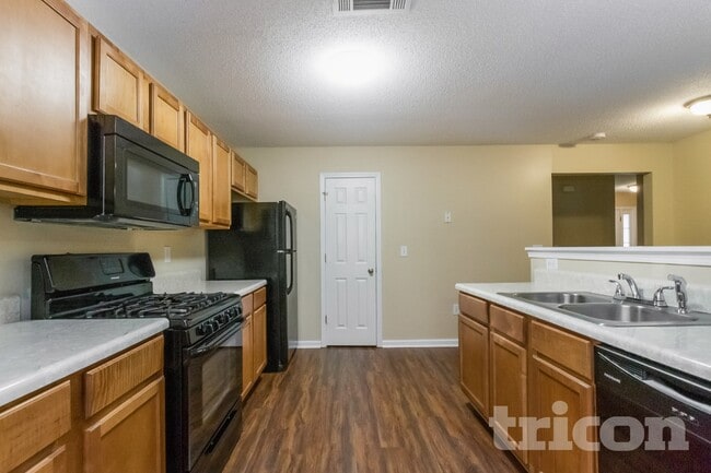 Photo - 3044 Summer Breeze Dr