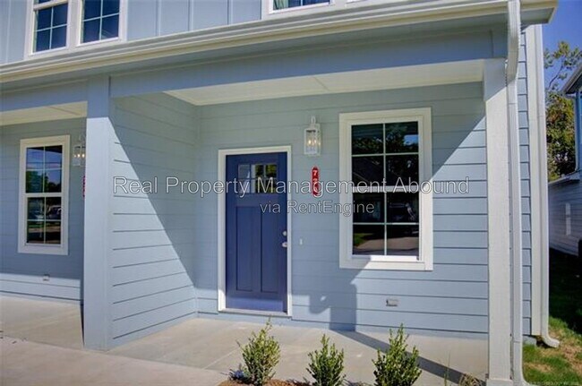726 S Weenonah Ave
