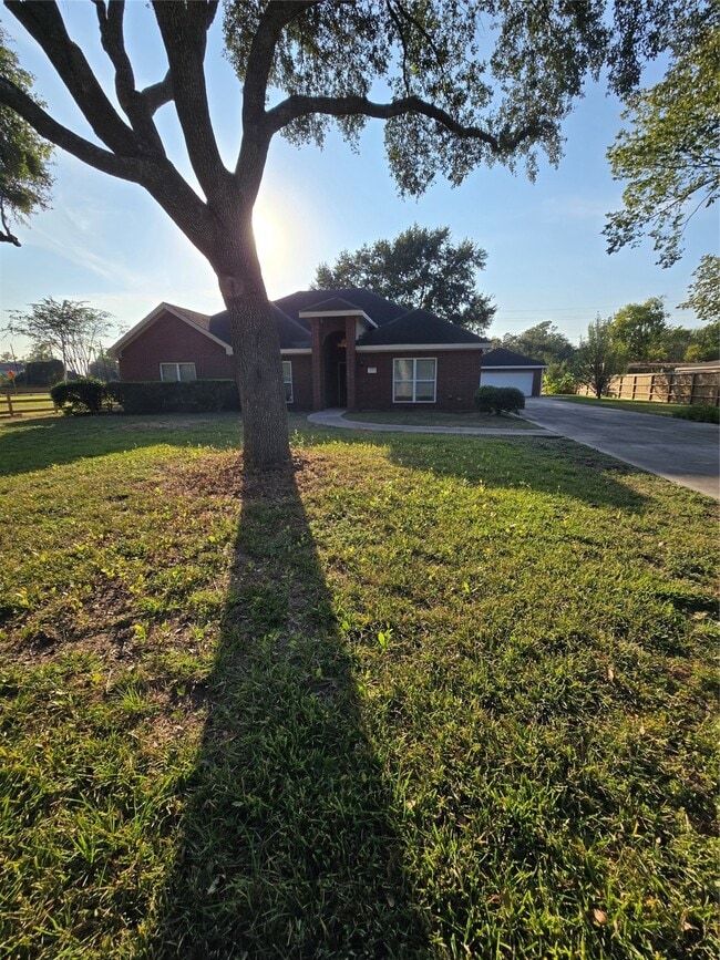 Photo - 11207 Iberia Dr