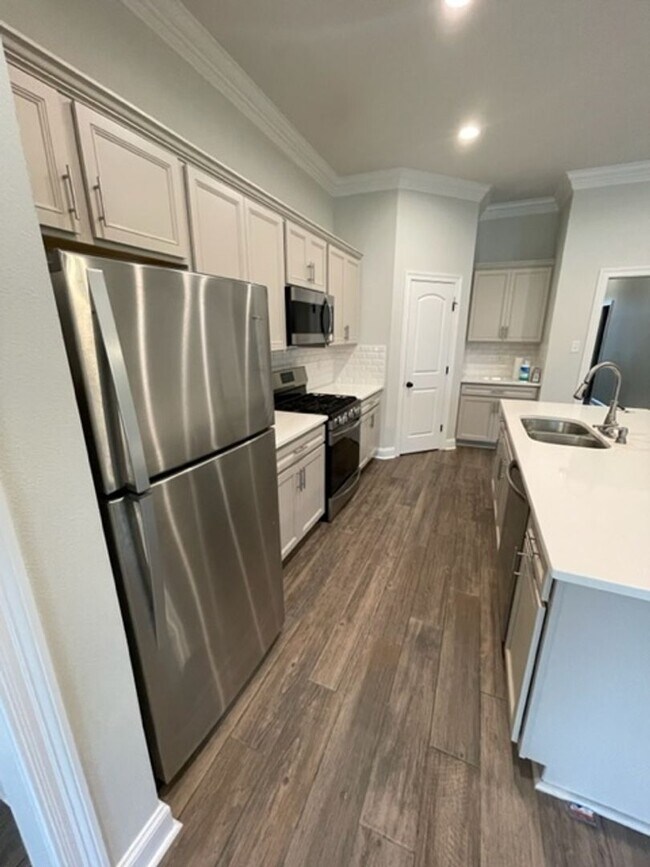 Photo - House: Lake Villas (AVAILABLE AFTER JULY 1...