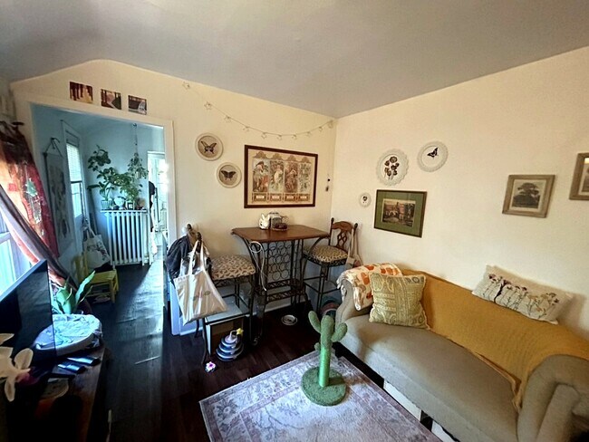Photo - 195 Oneida St Unit 4