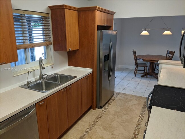 Photo - 6991 Coolidge St