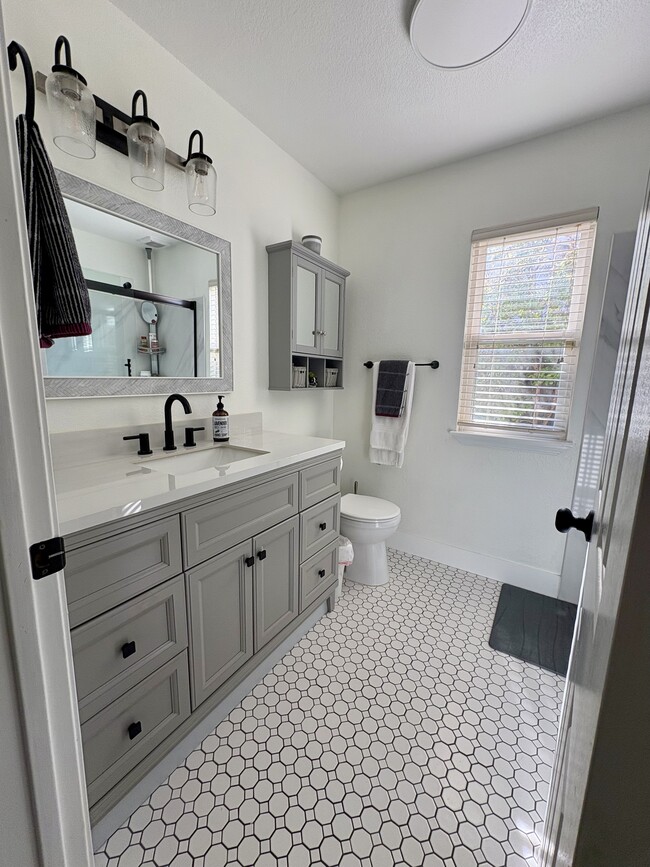 Photo - 928 Carter St