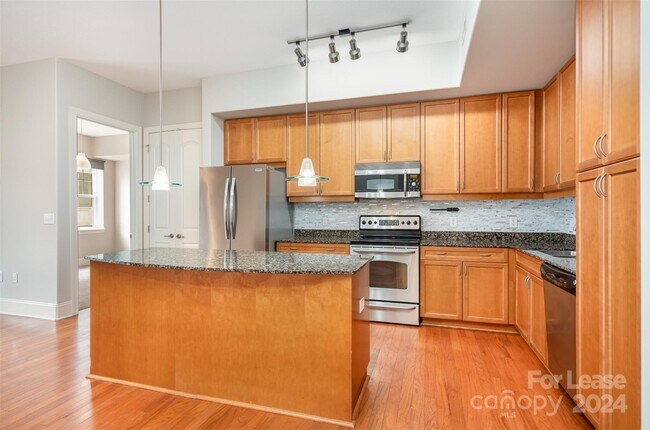 Photo - 4620 Piedmont Row Dr Unidad 503