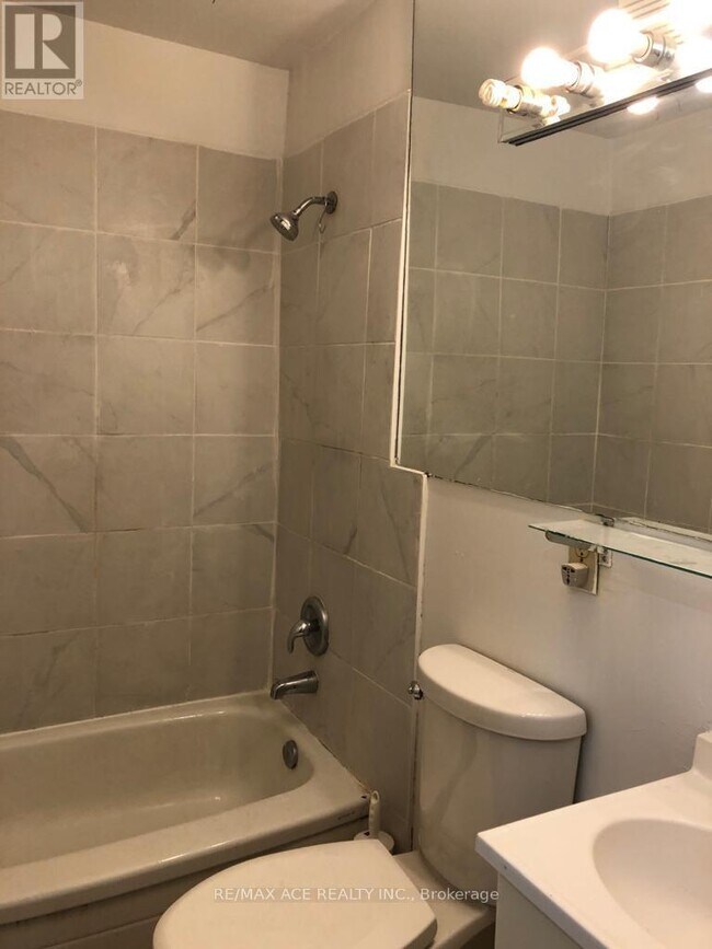 Photo - 86 Madelaine Ave